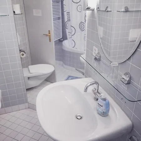 Pensión Family By Interlaken Parking Därligen