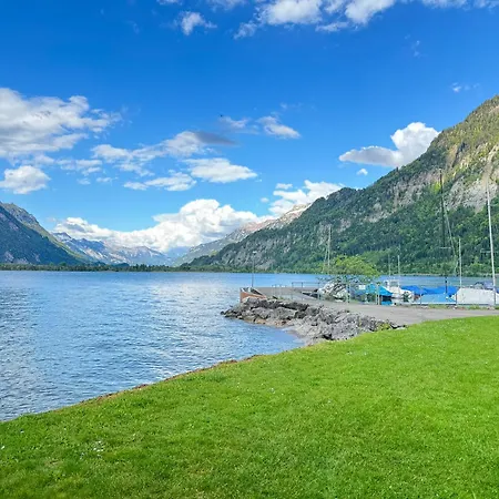 Family By Interlaken Parking Pensión