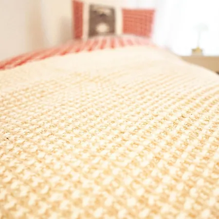 Family By Interlaken Parking Pensjonat Därligen